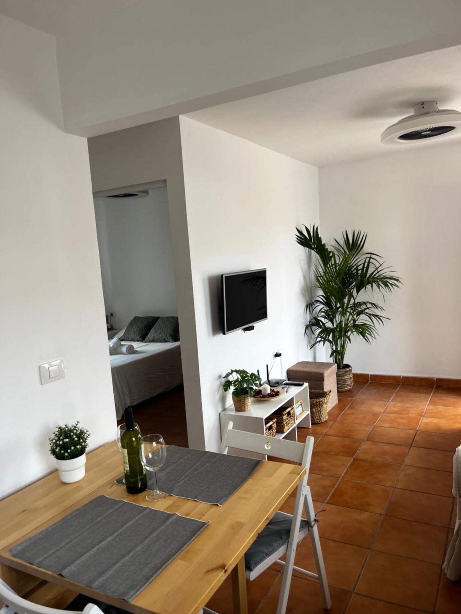 2 Bedroom Apartments Los Cristianos Beach Tenerife Tamaragua Arona  Dış mekan fotoğraf